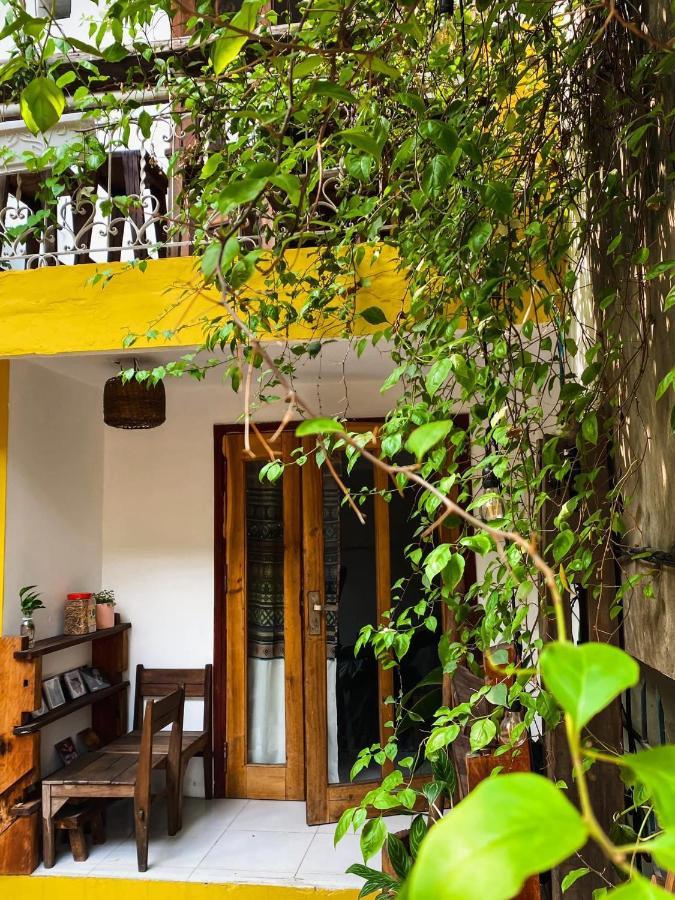 Chu Nhat Cafe & Homestay - 12 Ngo 41 Duong Lang - Co So 1 Hanoi Kültér fotó