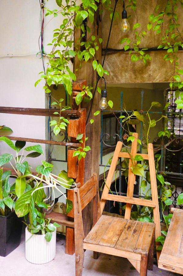 Chu Nhat Cafe & Homestay - 12 Ngo 41 Duong Lang - Co So 1 Hanoi Kültér fotó