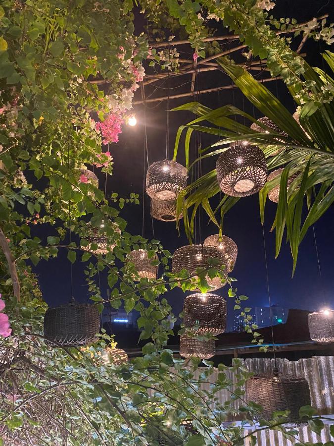 Chu Nhat Cafe & Homestay - 12 Ngo 41 Duong Lang - Co So 1 Hanoi Kültér fotó